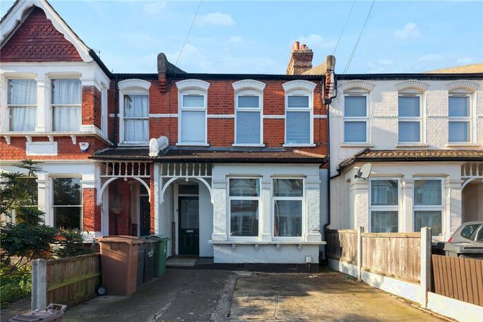 1 Bedroom Flat To Rent In Poppleton Road, Leytonstone, London, E11