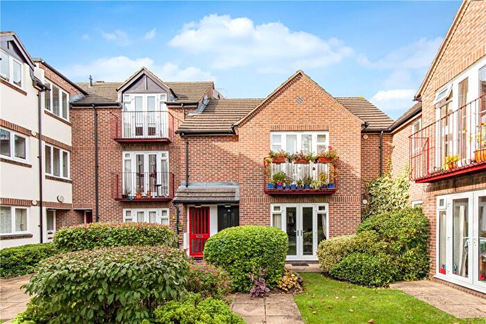 2 Bedroom Apartment To Rent In Sunderland Avenue, Oxford, Oxfordshire, OX2