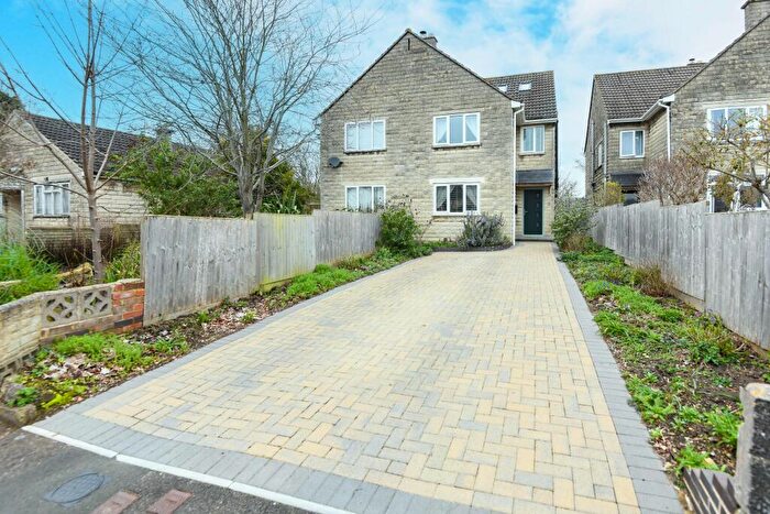 4 Bedroom Semi Detached House For Sale In Adcroft Drive, Trowbridge, BA14