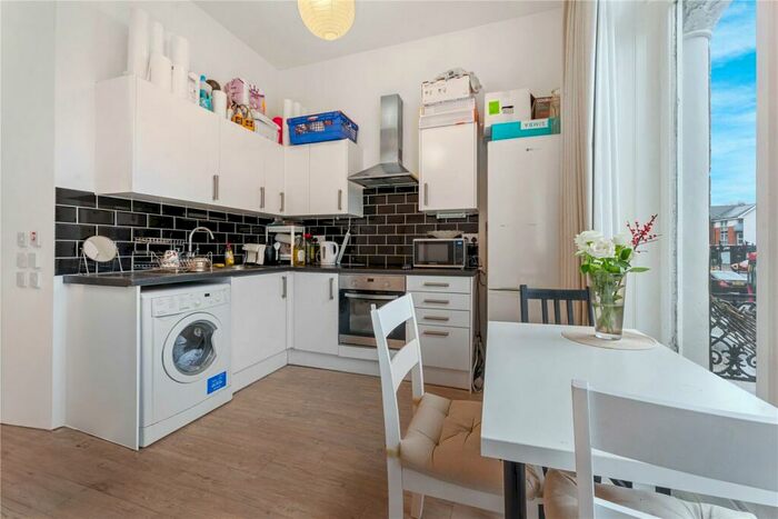 Apartment To Rent In London Road, Kingston Upon Thames, KT2