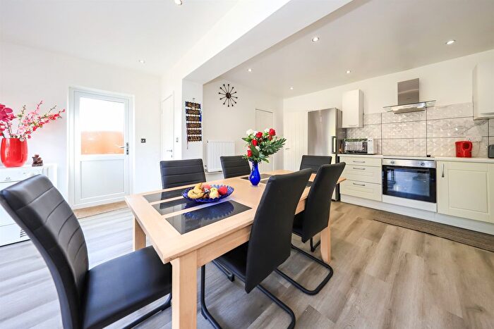 3 Bedroom Semi-Detached House For Sale In Croft Lane, Fallings Park, Wolverhampton, WV10