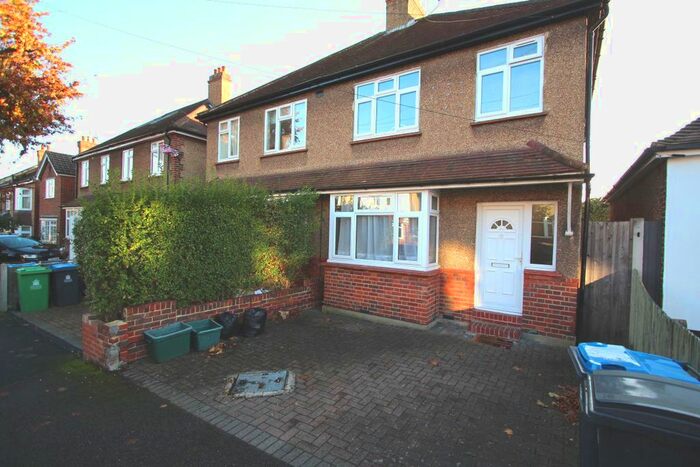 3 Bedroom Semi-Detached House To Rent In Tolworth Park Road, Surbiton, KT6