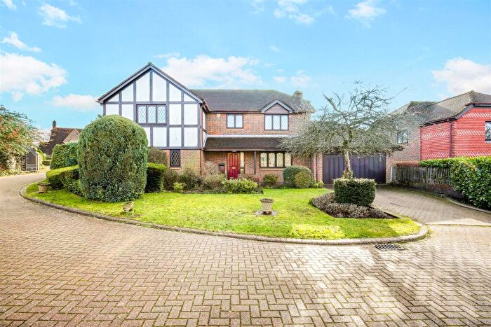 4 Bedroom Detached House For Sale In Villiers Grove, South Cheam, SM2