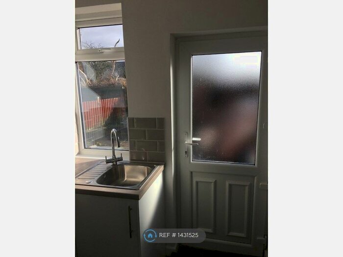 1 Bedroom Terraced House To Rent In Mapplewell, Barnsley, S75