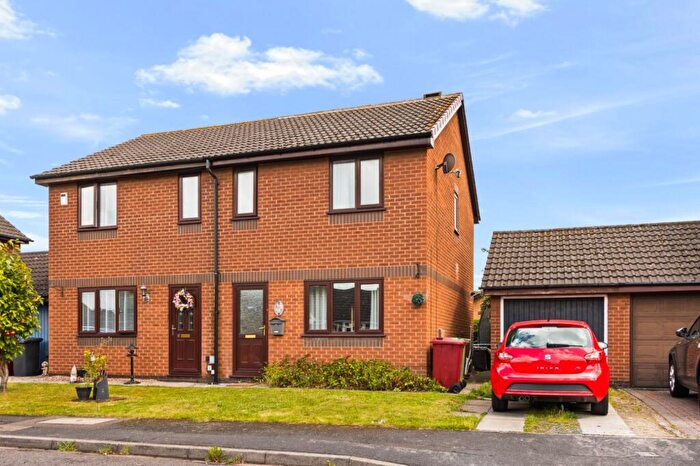 2 Bedroom Semi-Detached House For Sale In Avenswood Lane, Scunthorpe, North Lincolnshire, DN15