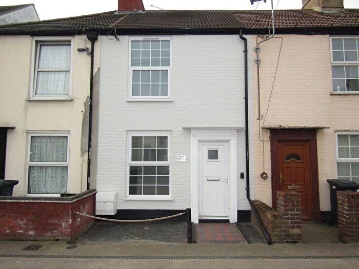 2 Bedroom Terraced House To Rent In Pier Walk, Gorleston, Great Yarmouth, NR31