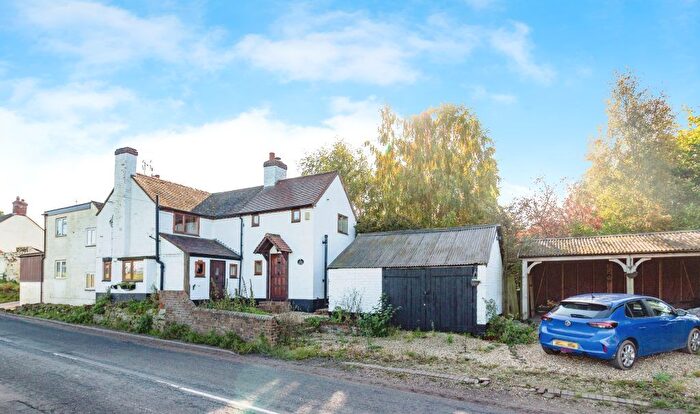 3 Bedroom Semi-Detached House For Sale In Walcot, Telford, TF6