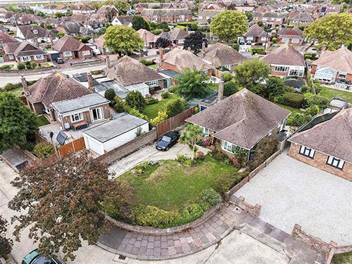 4 Bedroom Detached Bungalow For Sale In Cowdray Close, Goring-By-Sea, Worthing, BN12