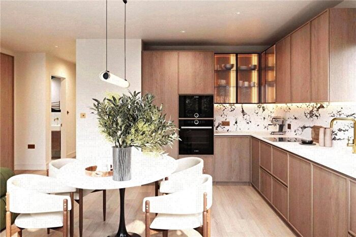 2 Bedroom Apartment For Sale In Angel Village, City Road, EC1V - Photo 2