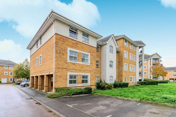 2 Bedroom Flat To Rent In International Way, Sunbury-On-Thames, TW16