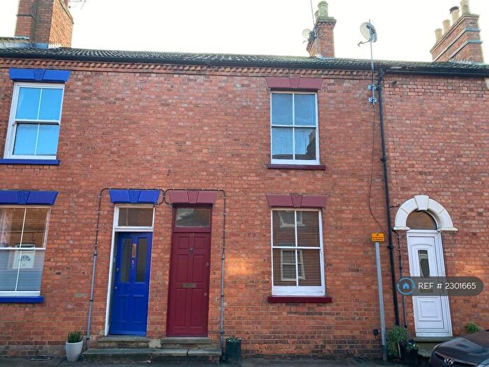 4 Bedroom Terraced House To Rent In Buckingham Street, Wolverton, MK12