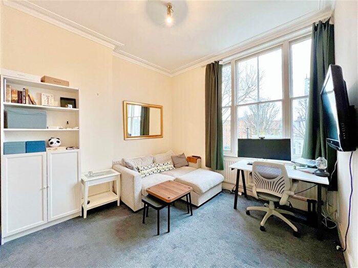 1 Bedroom Flat To Rent In Upper Park Road, Belsize Park, NW3