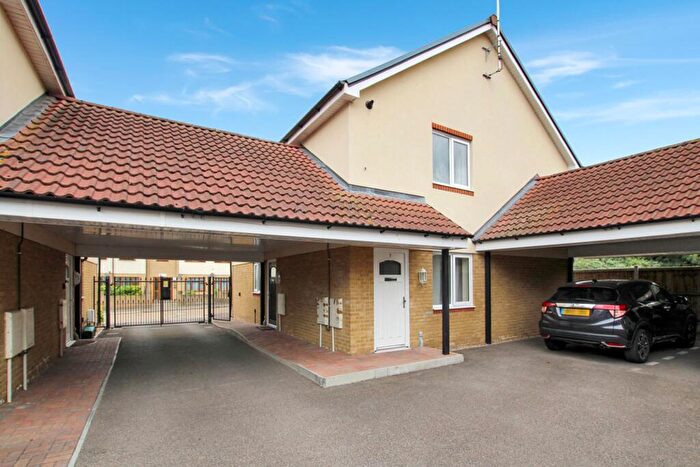 2 Bedroom Maisonette For Sale In Irvon Hill Road, Mahdeen Court Irvon Hill Road, SS12