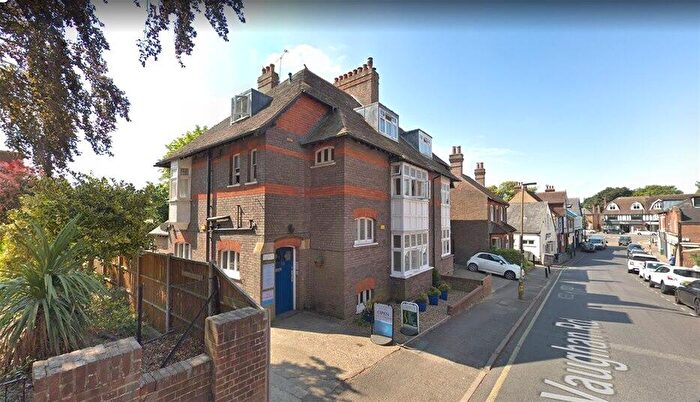1 Bedroom Flat To Rent In Vaughan Road, Harpenden, AL5