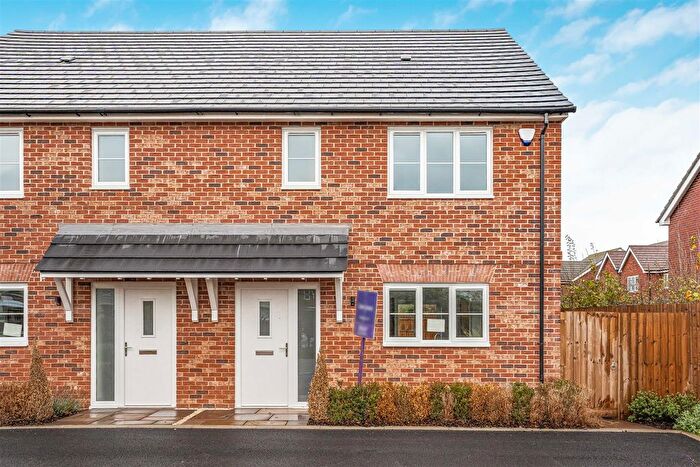 3 Bedroom Semi-detached House For Sale In Bannold Road, Waterbeach, Cambridge, CB25