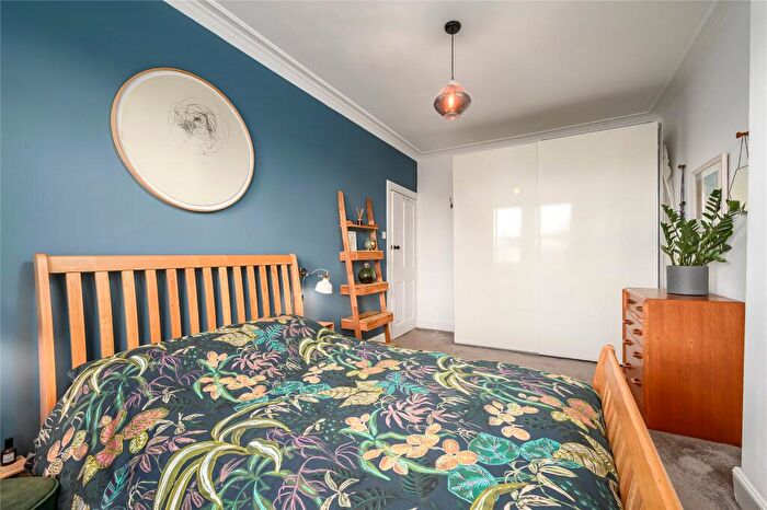 3 Bedroom Terraced House For Sale In Inchview Terrace, Edinburgh, Midlothian, EH7