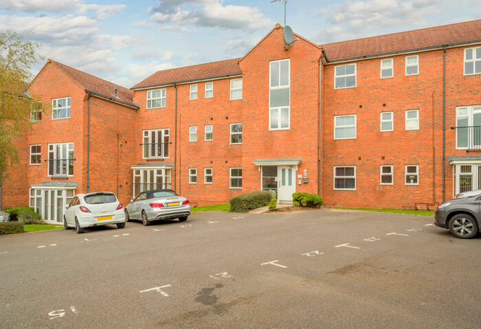 2 Bedroom Apartment To Rent In Smalman Close, Stourbridge, West Midlands, DY8