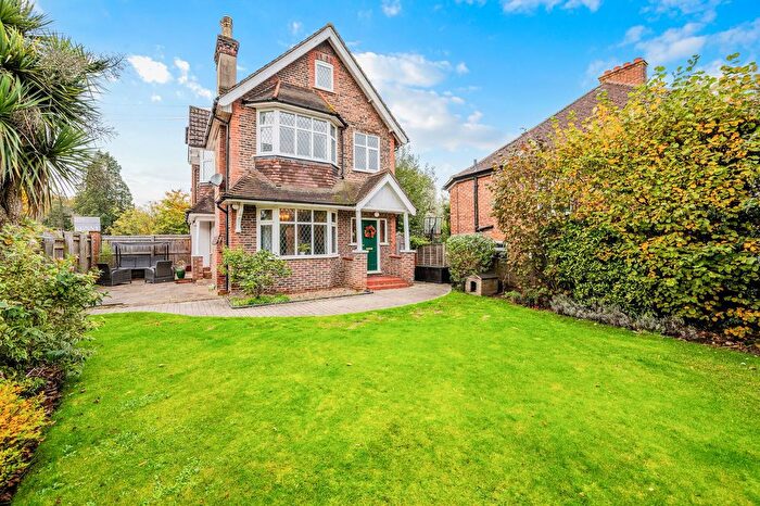 4 Bedroom Detached House For Sale In Parkgate Road, Reigate, RH2