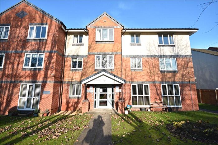 2 Bedroom Apartment For Sale In Sandbed Lawns, Leeds, West Yorkshire, LS15
