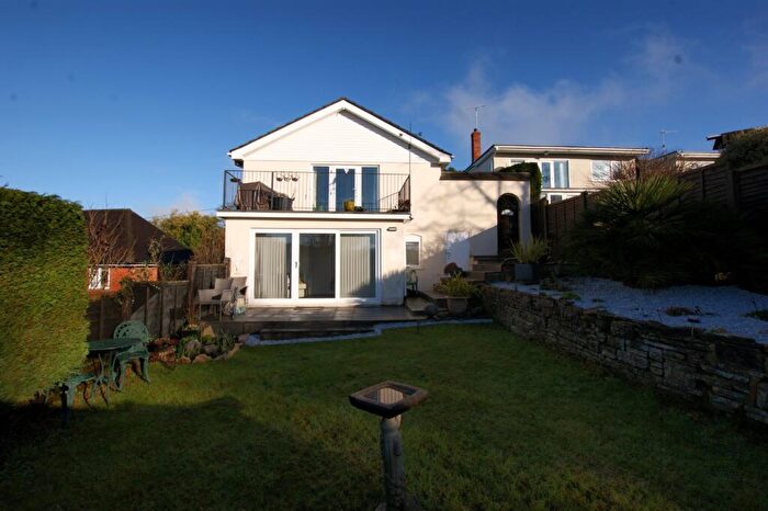 4 Bedroom Detached House For Sale In Blythe Road, Corfe Mullen, BH21