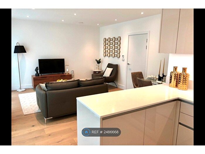 2 Bedroom Flat To Rent In Rochester Place, London, NW1