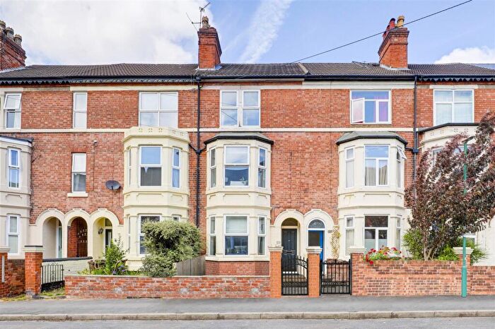 5 Bedroom Terraced House For Sale In Waldeck Road, Nottingham, NG5