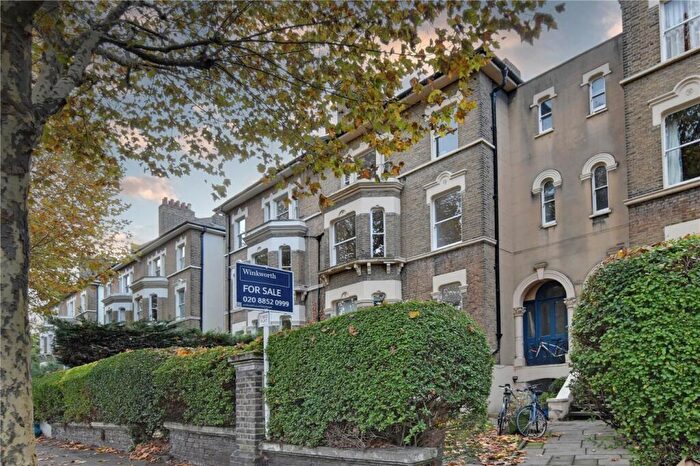 2 Bedroom Apartment For Sale In Breakspears Road, Brockley, London, SE4