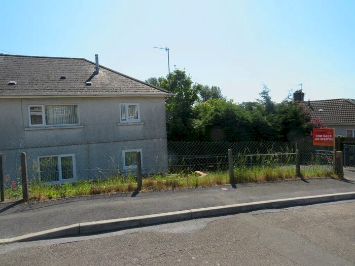 3 Bedroom SemiDetached House For Sale In Maes Yr Haf, Llanerch