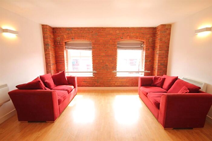 3 Bedroom Apartment To Rent In Pandongate House, City Centre, NE1