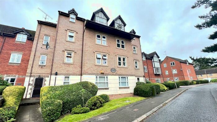 2 Bedroom Apartment To Rent In Ashdown House, Rembrandt Way, Reading, Berkshire, RG1