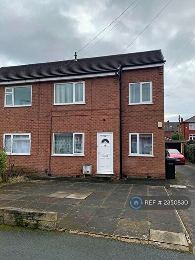 2 Bedroom Flat To Rent In Heyburn Road, Stockport, SK2