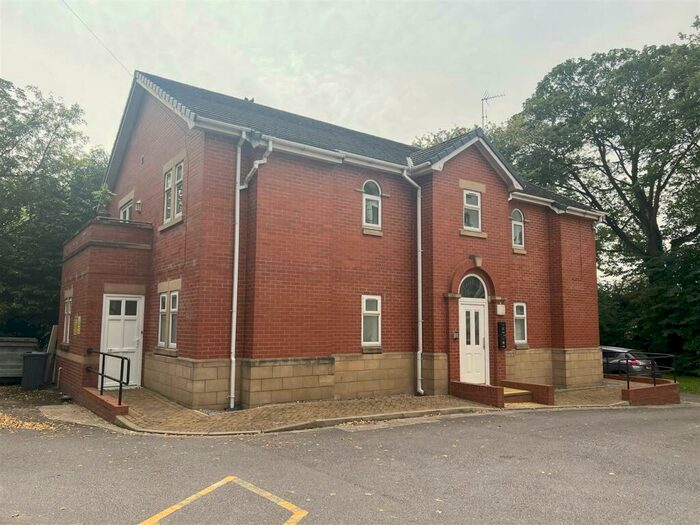 1 Bedroom Apartment To Rent In Fairhope Avenue, Salford, M6