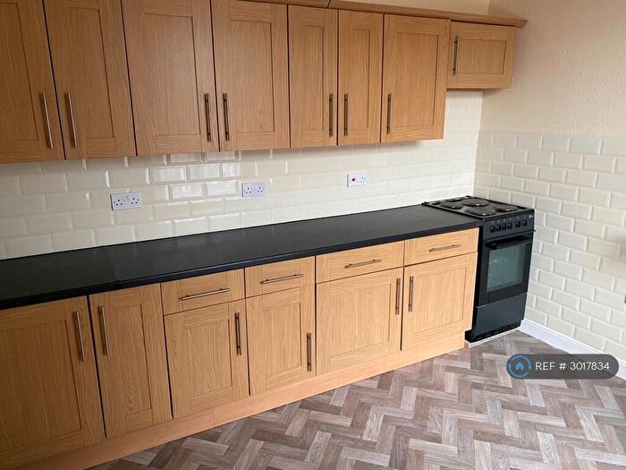 2 Bedroom Semi Detached House To Rent In Trent Boulevard, West Bridgford, Nottingham, NG2