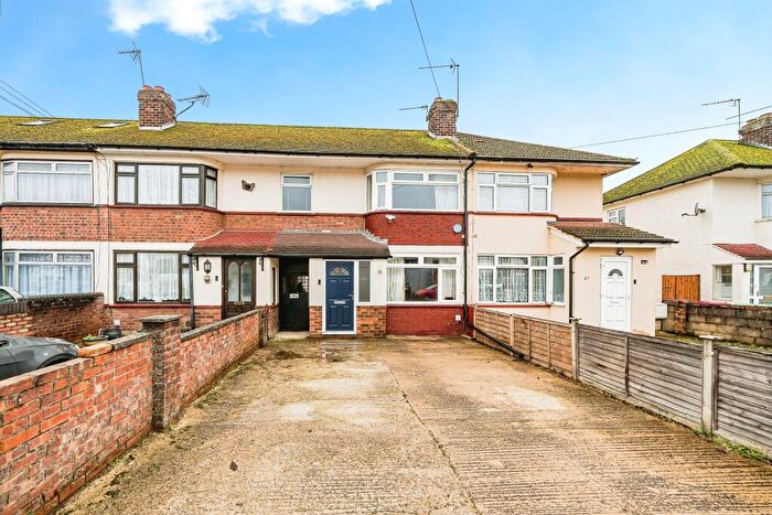 2 Bedroom Terraced House For Sale In Stanhope Road, Slough, SL1