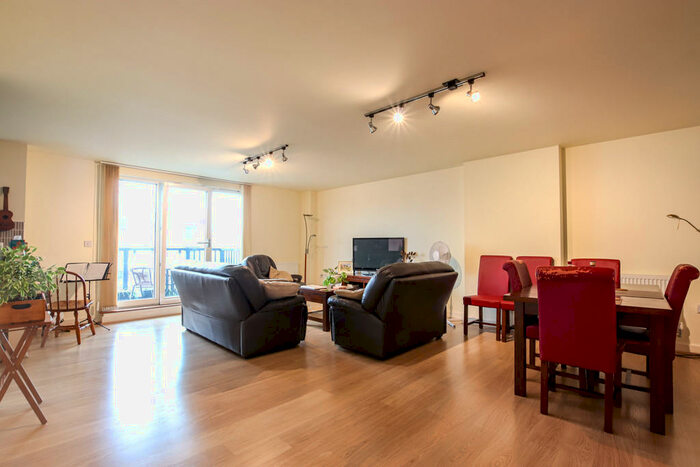 2 Bedroom Apartment To Rent In Cannon Wharf, Norwich, NR1