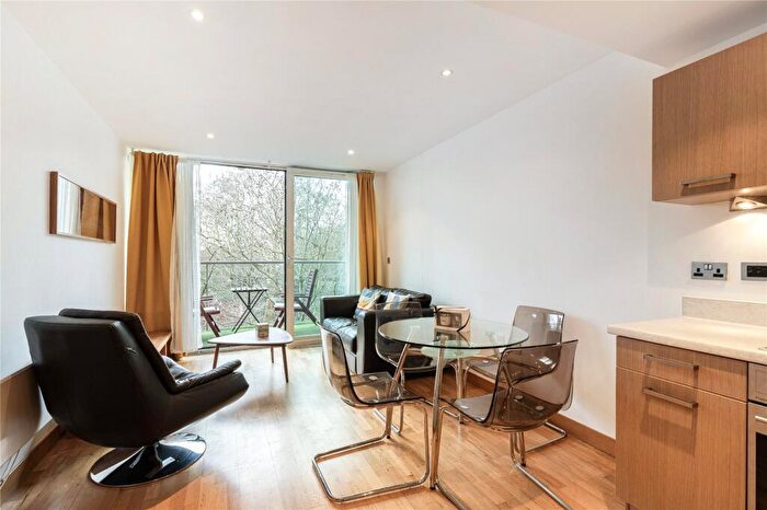 1 Bedroom Flat To Rent In Queenstown Road, London, SW11