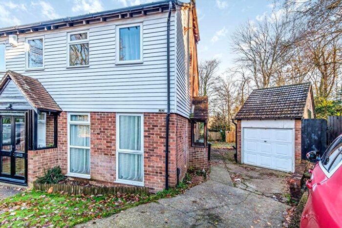 2 Bedroom Semi-Detached House For Sale In Sadlers Close, Chatham, Kent, ME5