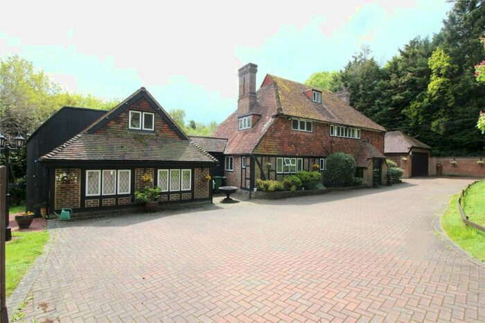 6 Bedroom Detached House To Rent In Bowesden Lane, Shorne, Gravesend, DA12