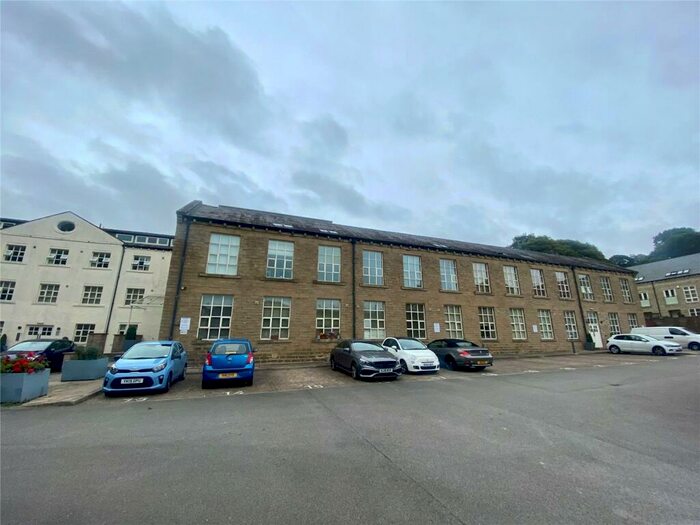 2 Bedroom Apartment To Rent In The Park, Kirkburton, Huddersfield, West Yorkshire, HD8
