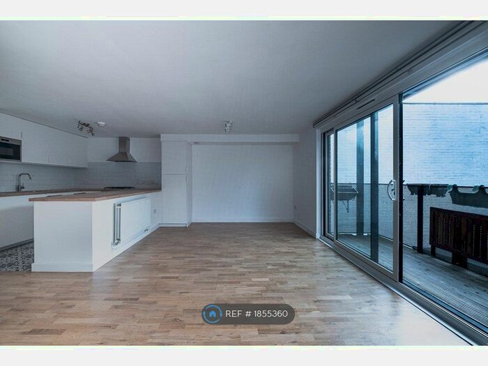 2 Bedroom Flat To Rent In Clarence Road, London, E5