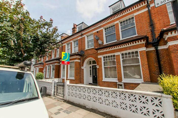 1 Bedroom Flat To Rent In Huron Road, Balham, London, SW17