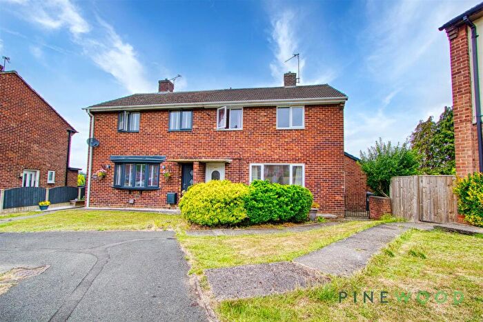 3 Bedroom Semi-Detached House For Sale In North Side, New Tupton, Chesterfield, Derbyshire, S42