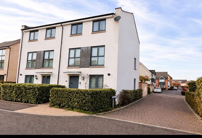 3 Bedroom Semi Detached House For Sale In Wood Street, Patchway, BS34