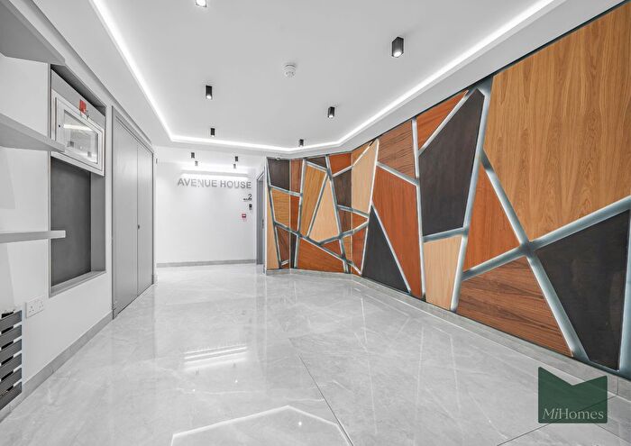 3 Bedroom Flat To Rent In Beech Hill Avenue, Barnet, EN4