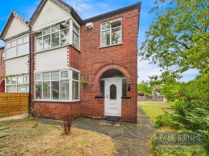 3 Bedroom Semi-Detached House For Sale In Curzon Road, Stretford, Manchester, M32