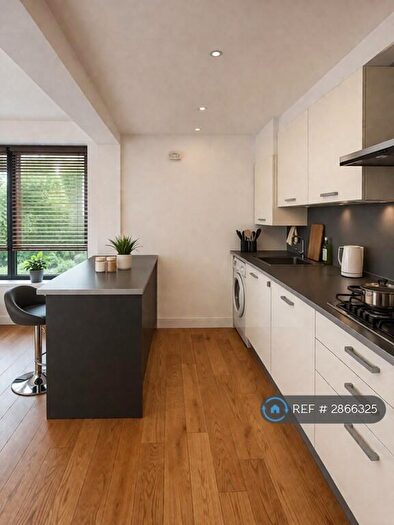 1 Bedroom Flat To Rent In Drummond St, London, NW1