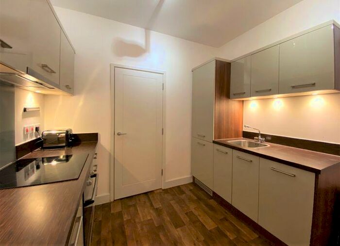 1 Bedroom Apartment To Rent In Between Towns Road, Oxford, OX4