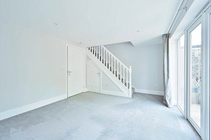 2 Bedroom Terraced House To Rent In Hemel Hempstead, Hemel Hempstead, HP1