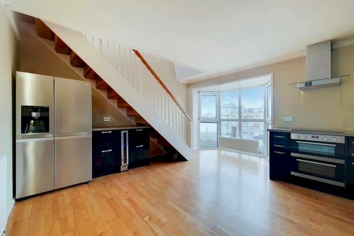 2 Bedroom Flat To Rent In Queen Of Denmark Court, Canada Water, SE16