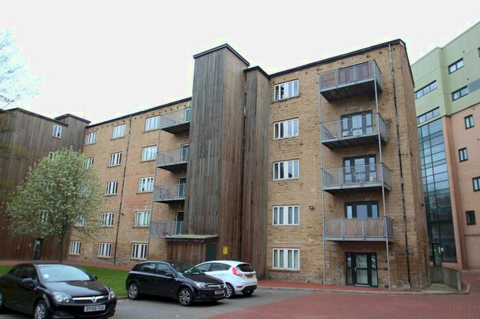 2 Bedroom Flat To Rent In Buslingthorpe Lane, Leeds, West Yorkshire, Uk, LS7